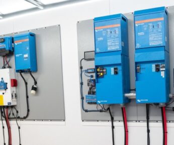 What-are-the-best-inverters-for-off-grid-solar-system-in-Adelaide_-02-1