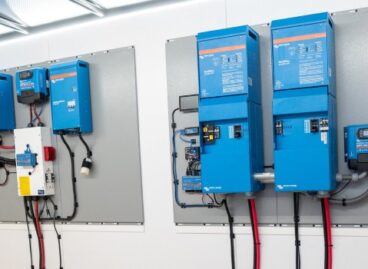 What-are-the-best-inverters-for-off-grid-solar-system-in-Adelaide_-02-1 What-are-the-best-inverters-for-off-grid-solar-system-in-Adelaide_-02-1