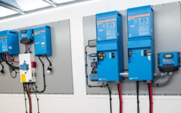 What-are-the-best-inverters-for-off-grid-solar-system-in-Adelaide_-02-1 What-are-the-best-inverters-for-off-grid-solar-system-in-Adelaide_-02-1